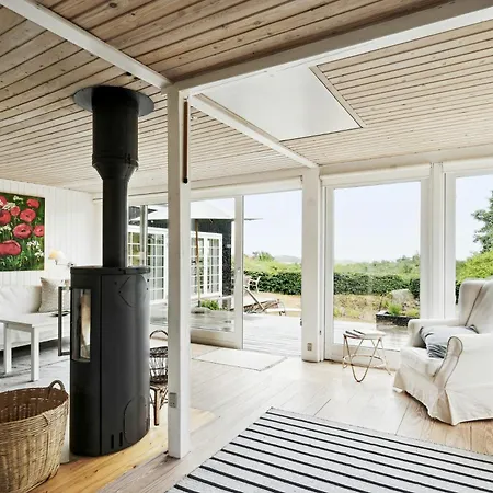 Near Nature And Attractions On Helgenaes Hébergement de vacances Knebel