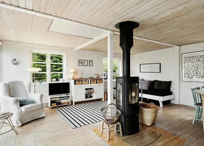 Near Nature And Attractions On Helgenaes * Knebel